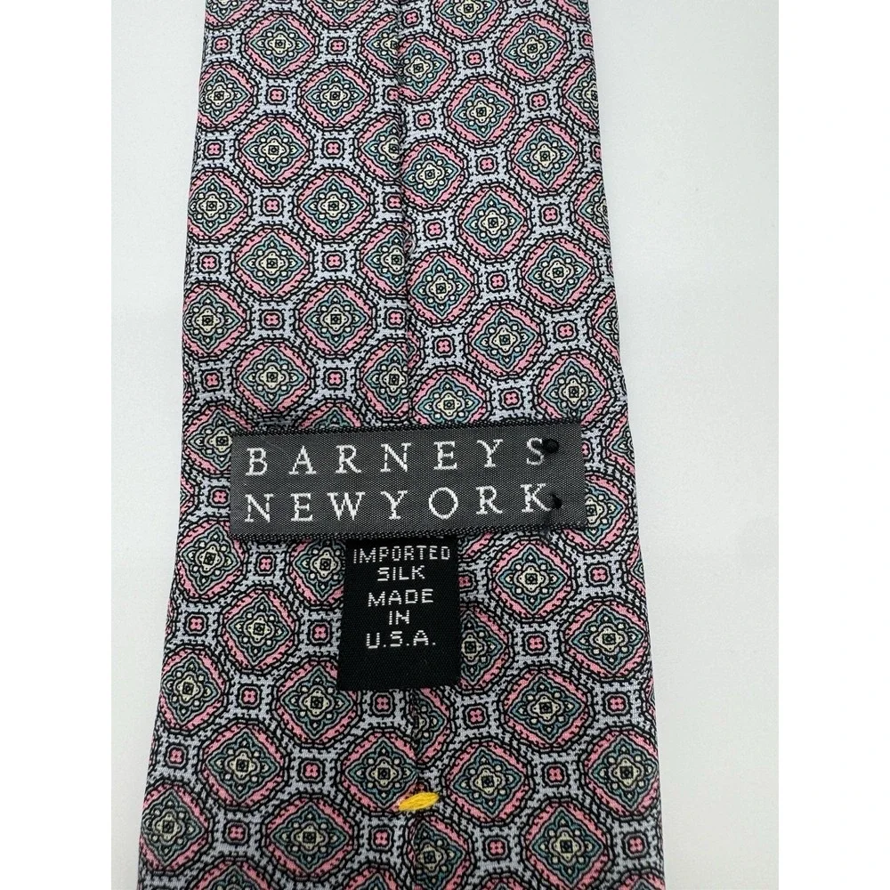 Barneys New‎ York Silk Tie Geometric Medallion Gray Pink Blue Made USA Classic